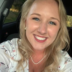 Meet your Posher, Brittney